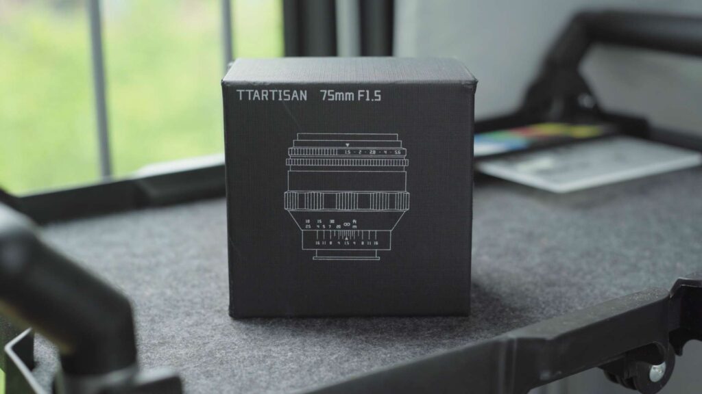 TTArtisan 75mm f1.5 box